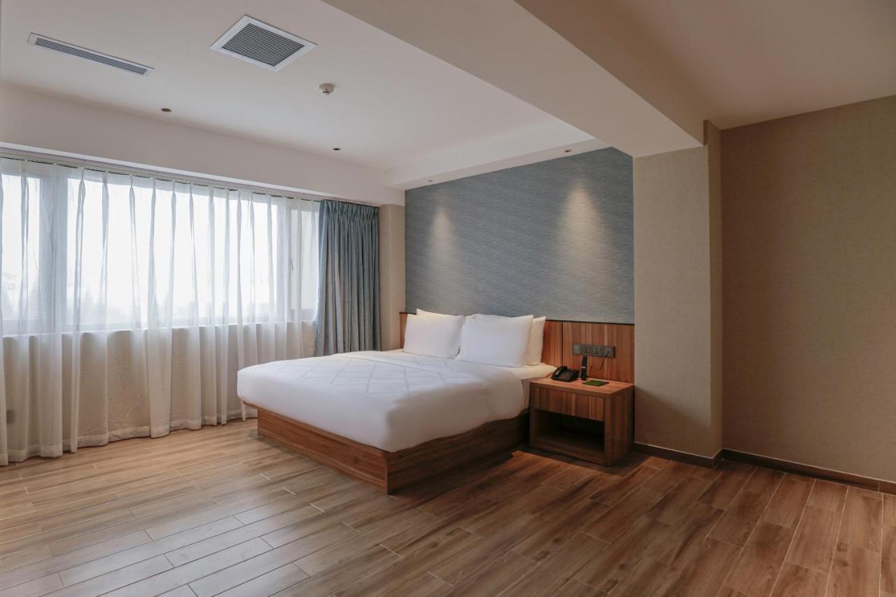 Hotel Casiana & Events Center Tagaytay Managed By Hii Tagaytay City Eksteriør bilde